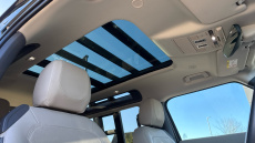 Land Rover Defender 3.0 D250 SE 90 3dr Auto Diesel Estate